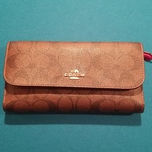 Coach Large Full Tri Fold Snap Wallet